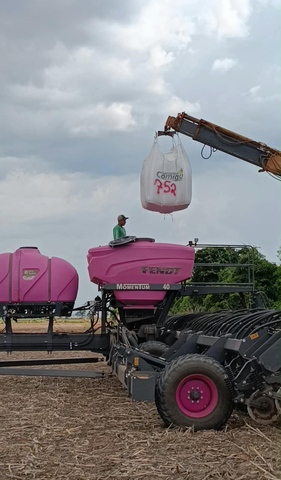 Leia mais sobre o artigo UM EM CADA QUATRO BRASILEIROS QUE TRABALHAM, TRABALHA NO AGRO
